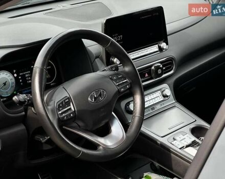 Зеленый Хендай Kona, объемом двигателя 0 л и пробегом 52 тыс. км за 17700 $, фото 15 на Automoto.ua