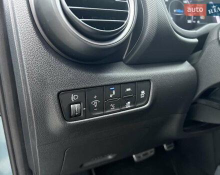 Зелений Хендай Kona, об'ємом двигуна 0 л та пробігом 50 тис. км за 18500 $, фото 27 на Automoto.ua