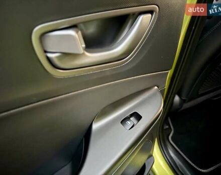 Зеленый Хендай Kona, объемом двигателя 0 л и пробегом 87 тыс. км за 16950 $, фото 78 на Automoto.ua