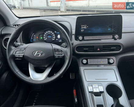 Зелений Хендай Kona, об'ємом двигуна 0 л та пробігом 50 тис. км за 18500 $, фото 36 на Automoto.ua