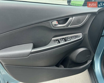 Зелений Хендай Kona, об'ємом двигуна 0 л та пробігом 50 тис. км за 18500 $, фото 31 на Automoto.ua