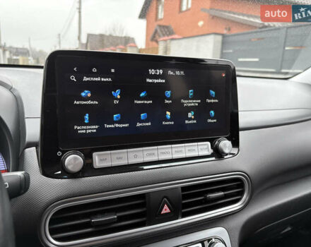 Зелений Хендай Kona, об'ємом двигуна 0 л та пробігом 123 тис. км за 17200 $, фото 43 на Automoto.ua