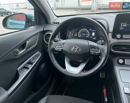 Зелений Хендай Kona, об'ємом двигуна 0 л та пробігом 50 тис. км за 18500 $, фото 35 на Automoto.ua