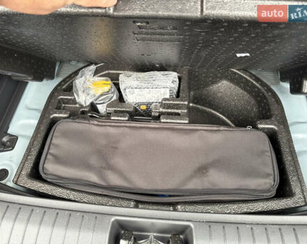 Зелений Хендай Kona, об'ємом двигуна 0 л та пробігом 123 тис. км за 17200 $, фото 52 на Automoto.ua