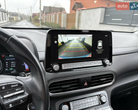 Зелений Хендай Kona, об'ємом двигуна 0 л та пробігом 123 тис. км за 17200 $, фото 44 на Automoto.ua