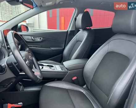 Зелений Хендай Kona, об'ємом двигуна 0 л та пробігом 50 тис. км за 18500 $, фото 28 на Automoto.ua