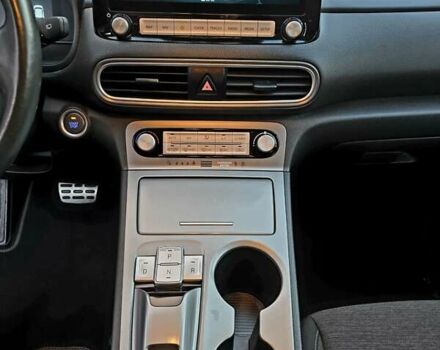 Зеленый Хендай Kona, объемом двигателя 0 л и пробегом 53 тыс. км за 18999 $, фото 20 на Automoto.ua