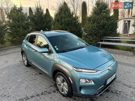 Зеленый Хендай Kona, объемом двигателя 0 л и пробегом 49 тыс. км за 16500 $, фото 1 на Automoto.ua