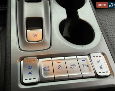 Оранжевый Хендай Kona, объемом двигателя 0 л и пробегом 78 тыс. км за 18950 $, фото 38 на Automoto.ua