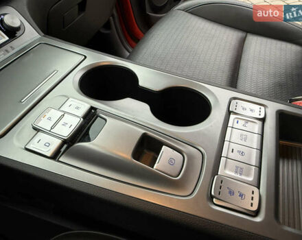 Оранжевый Хендай Kona, объемом двигателя 0 л и пробегом 78 тыс. км за 18950 $, фото 39 на Automoto.ua