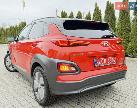 Оранжевый Хендай Kona, объемом двигателя 0 л и пробегом 78 тыс. км за 18950 $, фото 19 на Automoto.ua