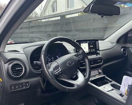 Білий Хендай Kona Electric, об'ємом двигуна 0 л та пробігом 101 тис. км за 29900 $, фото 2 на Automoto.ua