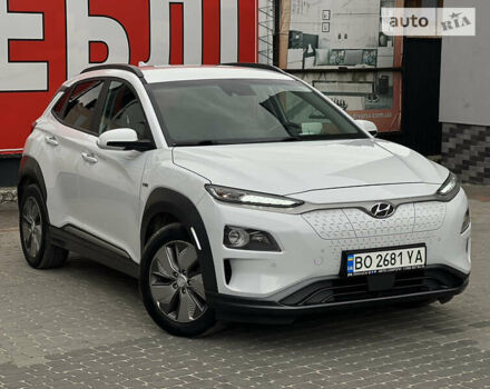 Белый Хендай Kona Electric, объемом двигателя 0 л и пробегом 78 тыс. км за 19700 $, фото 1 на Automoto.ua