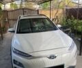 Белый Хендай Kona Electric, объемом двигателя 0 л и пробегом 108 тыс. км за 17500 $, фото 1 на Automoto.ua