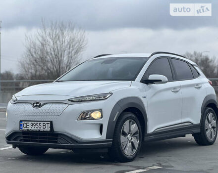 Белый Хендай Kona Electric, объемом двигателя 0 л и пробегом 82 тыс. км за 26999 $, фото 1 на Automoto.ua