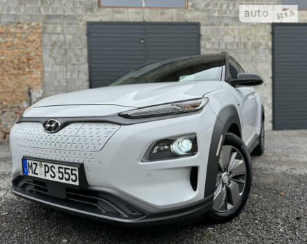 Білий Хендай Kona Electric, об'ємом двигуна 0 л та пробігом 67 тис. км за 18950 $, фото 1 на Automoto.ua