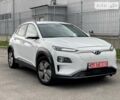 Белый Хендай Kona Electric, объемом двигателя 0 л и пробегом 86 тыс. км за 21900 $, фото 1 на Automoto.ua