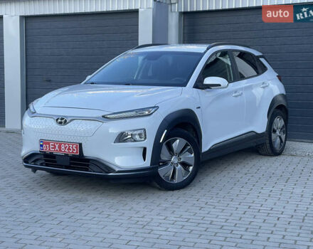 Белый Хендай Kona Electric, объемом двигателя 0 л и пробегом 86 тыс. км за 15550 $, фото 1 на Automoto.ua