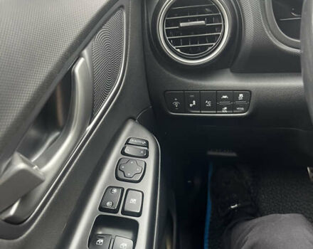 Белый Хендай Kona Electric, объемом двигателя 0 л и пробегом 113 тыс. км за 18500 $, фото 8 на Automoto.ua