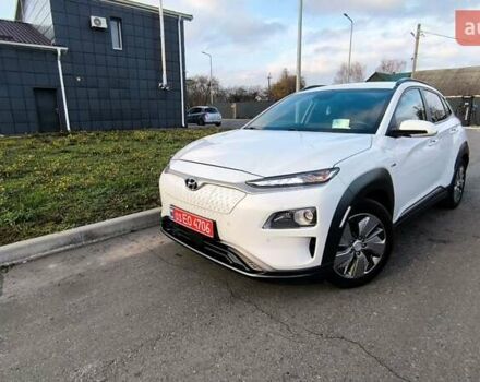 Белый Хендай Kona Electric, объемом двигателя 0 л и пробегом 210 тыс. км за 16500 $, фото 9 на Automoto.ua