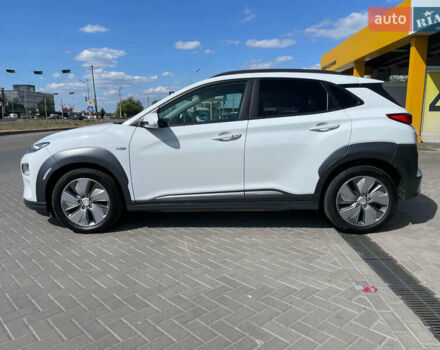 Білий Хендай Kona Electric, об'ємом двигуна 0 л та пробігом 118 тис. км за 17400 $, фото 3 на Automoto.ua