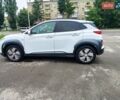 Белый Хендай Kona Electric, объемом двигателя 0 л и пробегом 107 тыс. км за 16500 $, фото 21 на Automoto.ua