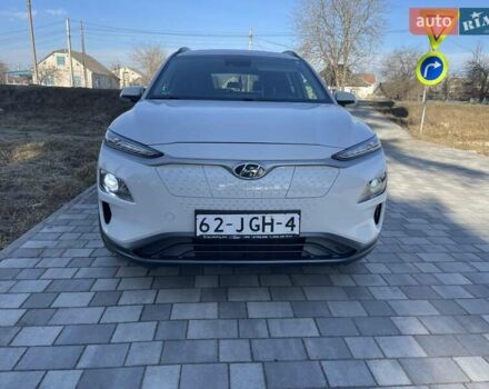 Белый Хендай Kona Electric, объемом двигателя 0 л и пробегом 111 тыс. км за 16500 $, фото 5 на Automoto.ua