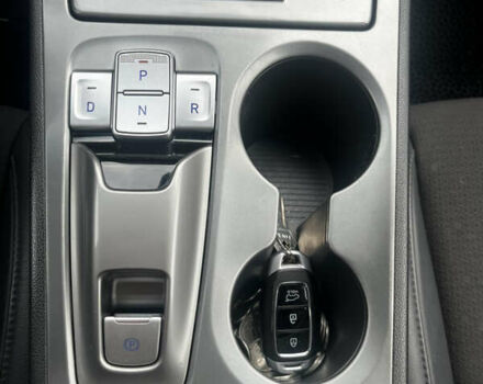 Белый Хендай Kona Electric, объемом двигателя 0 л и пробегом 113 тыс. км за 18500 $, фото 16 на Automoto.ua