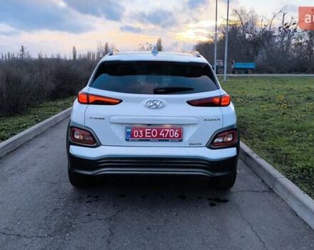 Белый Хендай Kona Electric, объемом двигателя 0 л и пробегом 210 тыс. км за 16500 $, фото 2 на Automoto.ua