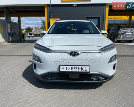Білий Хендай Kona Electric, об'ємом двигуна 0 л та пробігом 118 тис. км за 17400 $, фото 8 на Automoto.ua