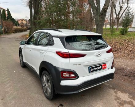 Белый Хендай Kona Electric, объемом двигателя 0 л и пробегом 93 тыс. км за 14790 $, фото 6 на Automoto.ua