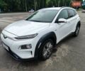 Белый Хендай Kona Electric, объемом двигателя 0 л и пробегом 105 тыс. км за 16700 $, фото 1 на Automoto.ua