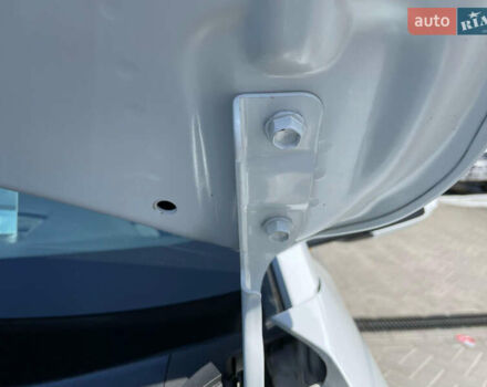 Білий Хендай Kona Electric, об'ємом двигуна 0 л та пробігом 118 тис. км за 17400 $, фото 24 на Automoto.ua