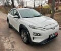 Белый Хендай Kona Electric, объемом двигателя 0 л и пробегом 93 тыс. км за 14790 $, фото 2 на Automoto.ua