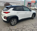 Белый Хендай Kona Electric, объемом двигателя 0 л и пробегом 110 тыс. км за 16300 $, фото 6 на Automoto.ua