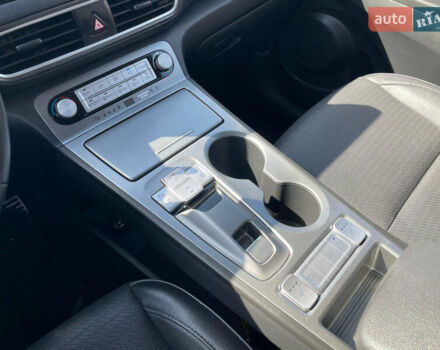 Білий Хендай Kona Electric, об'ємом двигуна 0 л та пробігом 118 тис. км за 17400 $, фото 19 на Automoto.ua