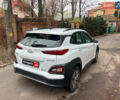 Белый Хендай Kona Electric, объемом двигателя 0 л и пробегом 93 тыс. км за 14790 $, фото 4 на Automoto.ua