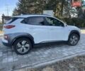 Белый Хендай Kona Electric, объемом двигателя 0 л и пробегом 111 тыс. км за 16500 $, фото 7 на Automoto.ua