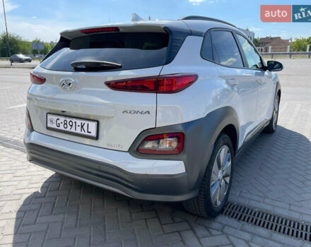Білий Хендай Kona Electric, об'ємом двигуна 0 л та пробігом 118 тис. км за 17400 $, фото 9 на Automoto.ua