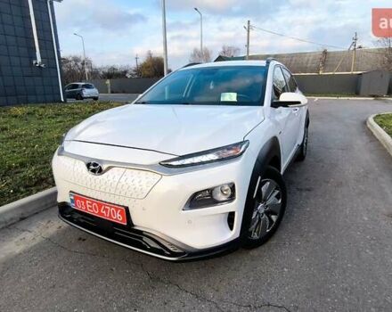Белый Хендай Kona Electric, объемом двигателя 0 л и пробегом 210 тыс. км за 16500 $, фото 8 на Automoto.ua