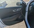 Белый Хендай Kona Electric, объемом двигателя 0 л и пробегом 119 тыс. км за 15500 $, фото 25 на Automoto.ua