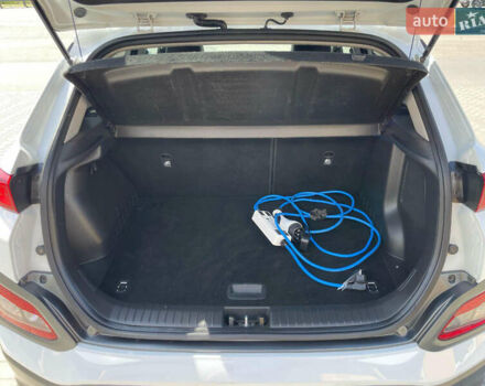 Білий Хендай Kona Electric, об'ємом двигуна 0 л та пробігом 118 тис. км за 17400 $, фото 22 на Automoto.ua