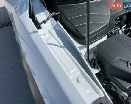 Білий Хендай Kona Electric, об'ємом двигуна 0 л та пробігом 118 тис. км за 17400 $, фото 28 на Automoto.ua