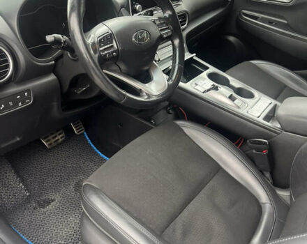 Белый Хендай Kona Electric, объемом двигателя 0 л и пробегом 113 тыс. км за 18500 $, фото 9 на Automoto.ua