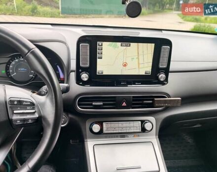 Белый Хендай Kona Electric, объемом двигателя 0 л и пробегом 107 тыс. км за 16500 $, фото 26 на Automoto.ua
