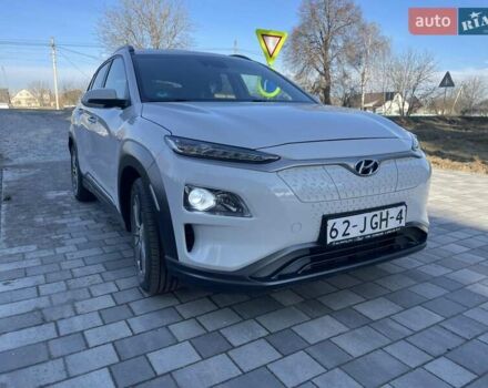 Белый Хендай Kona Electric, объемом двигателя 0 л и пробегом 111 тыс. км за 16500 $, фото 11 на Automoto.ua