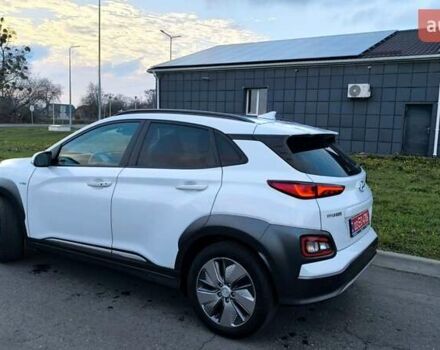 Белый Хендай Kona Electric, объемом двигателя 0 л и пробегом 210 тыс. км за 16500 $, фото 12 на Automoto.ua