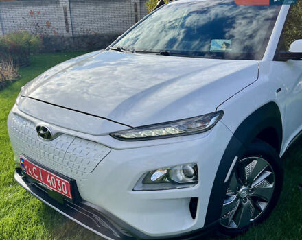 Белый Хендай Kona Electric, объемом двигателя 0 л и пробегом 115 тыс. км за 16900 $, фото 36 на Automoto.ua
