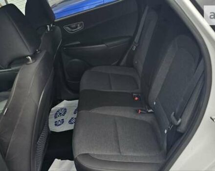 Белый Хендай Kona Electric, объемом двигателя 0 л и пробегом 50 тыс. км за 21500 $, фото 7 на Automoto.ua