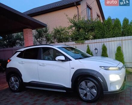 Білий Хендай Kona Electric, об'ємом двигуна 0 л та пробігом 59 тис. км за 23500 $, фото 1 на Automoto.ua